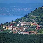 Giacomo Leopardi 公寓 卡瓦翁贝罗内斯